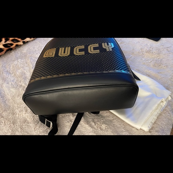 Guccy - Picture 2 of 15